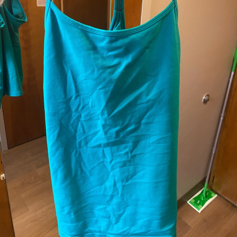 Lululemon Y tank Luon